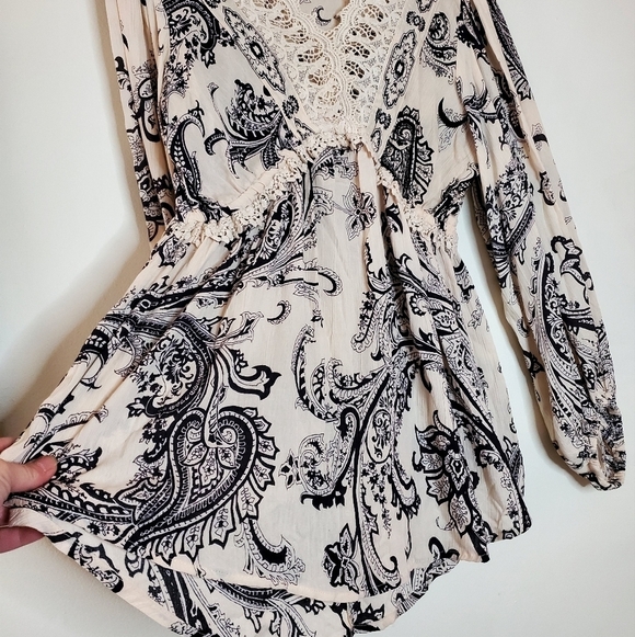 Blue Rain BoHo Paisley Print Flowy Top size medium - Picture 3 of 12